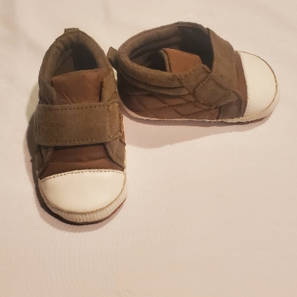 Quilted Olive Infant Shoes